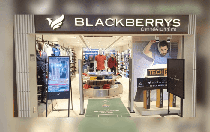 Digital-Standee-for-Retail-Sector